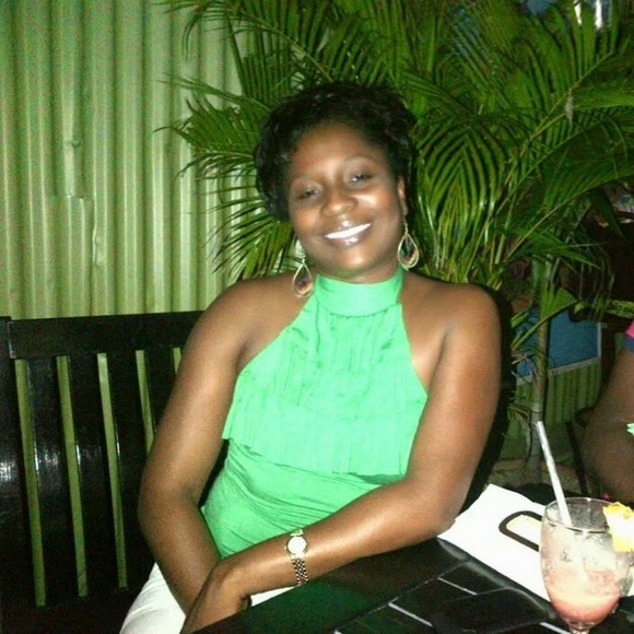 Meet your Posher, Denise - Picture 1 of 1